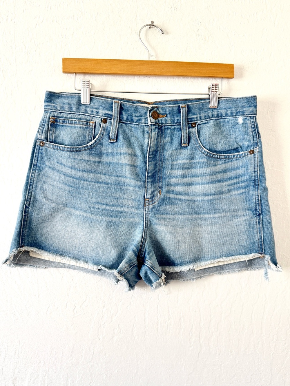 Madewell  The Perfect Jean Short: Step-Hem Edition high rise size 30